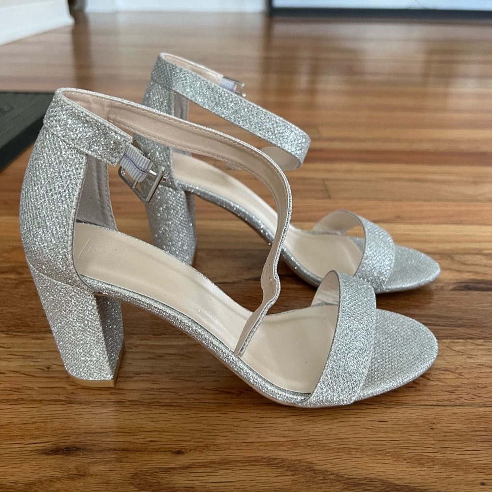 David’s Bridal Arya Block Heel Silver Sparkle